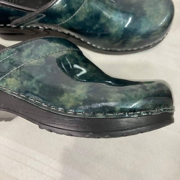 Sanita The Original Danish  blue and green patent clogs size 37 US 6 - Picture 10 of 11